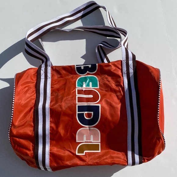 henri bendel Handbags - NWT Henri Bendel New York gym duffle bag